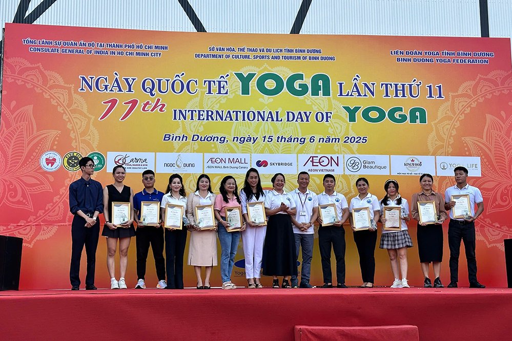 Tài trợ ngày hội quốc tế Yoga lần thứ 11